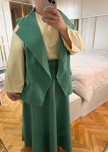 Yeşil Kemerli Kolsuz Kadın Takım - Görsel 4