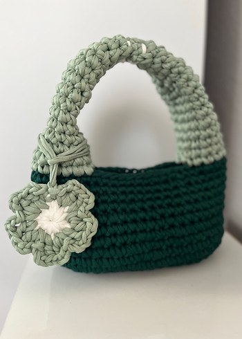Mini örgü çanta