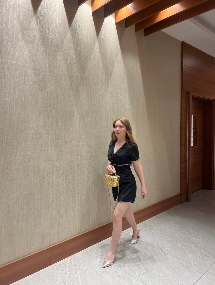 Siyah V Yakalı Mini Elbise - Görsel 3