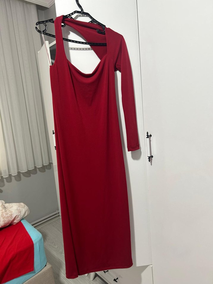 Kırmızı Straplez Uzun Drapeli Elbise - Görsel 2