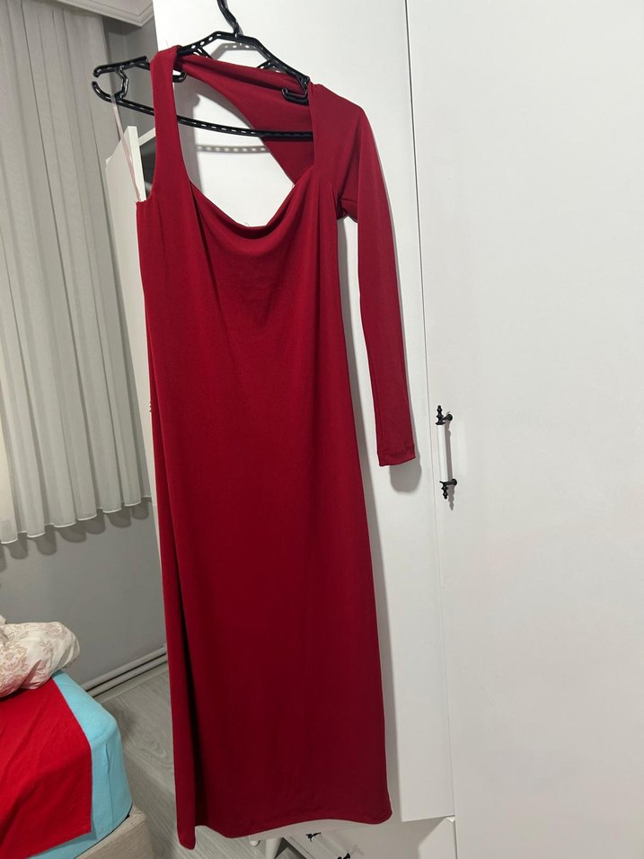 Kırmızı Straplez Uzun Drapeli Elbise - Görsel 3