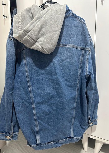 Gri Kapüşonlu Düğmeli Mavi Kadın Kot Ceket - Görsel 3