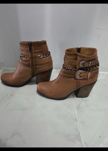 Kahverengi Zincirli Kadın Biker Bot - Görsel 3