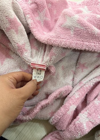 Kız Çocuk Pembe Kapüşonlu Bornoz - Görsel 3