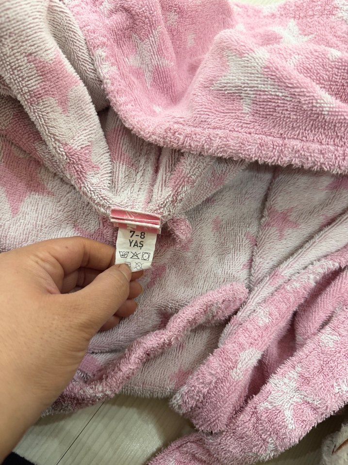 Kız Çocuk Pembe Kapüşonlu Bornoz - Görsel 3