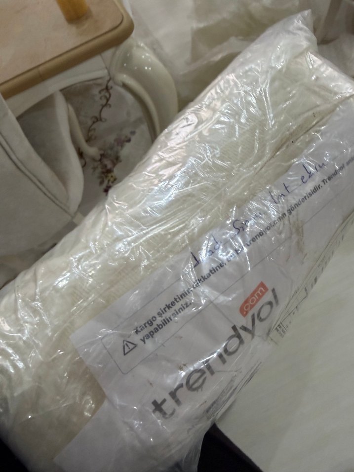 Beyaz Nakışlı Modern Klasik Koltuk Örtüsü - Görsel 3