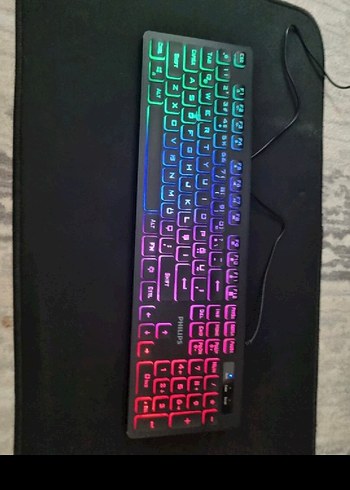 Renkli LED Işıklı Kablolu Klavye