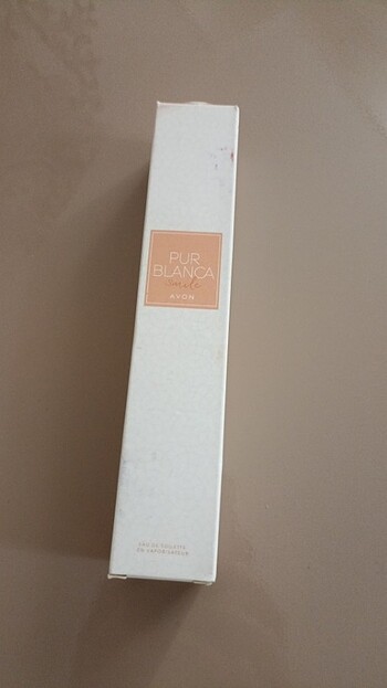 Avon pur Blanca smile 