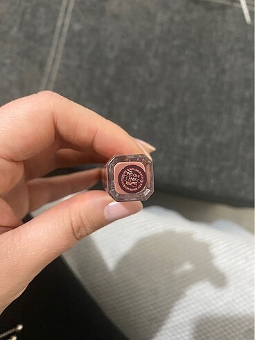 Beden charlotte tilbury pillow talk parlatıcı