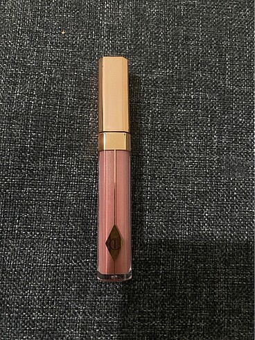 charlotte tilbury pillow talk parlatıcı