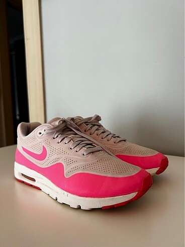 Nike 38,5