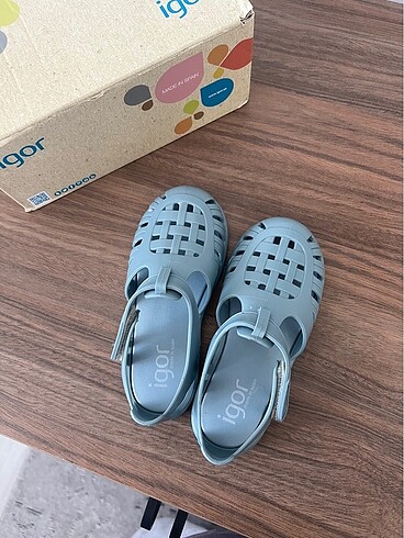 27 Beden İgor sandalet