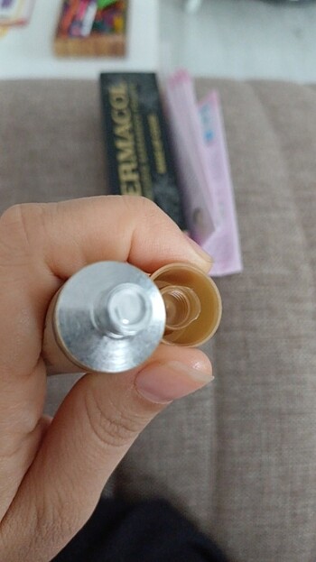 Diğer Dermacol make-up
