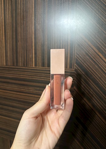 Maybelline lipgloss amber renk - Görsel 3