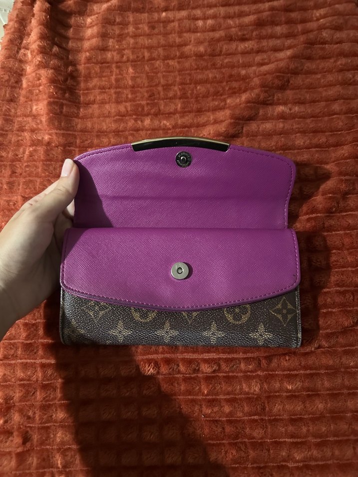 Louis Vuitton Mor Baskılı Deri Kadın Cüzdanı - Görsel 2