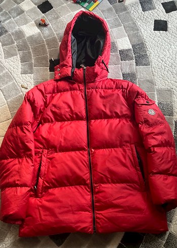 Moncler Kırmızı Kapüşonlu Fermuarlı Erkek Mont