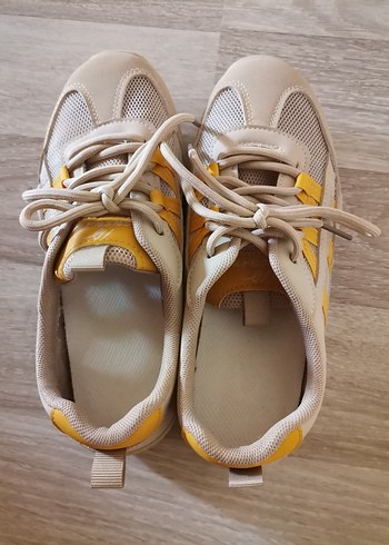 Sarı Detaylı Bağcıklı Kadın Spor Ayakkabı