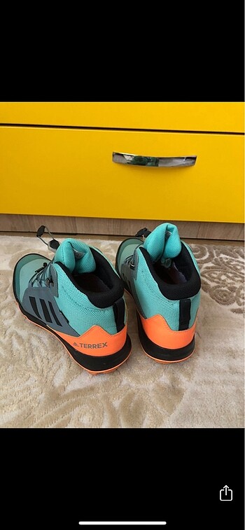 38 Beden Adidas Terrex bot Orijinal 38-38.5 olur