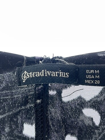 m Beden siyah Renk Stradivarius Hırka %70 İndirimli.