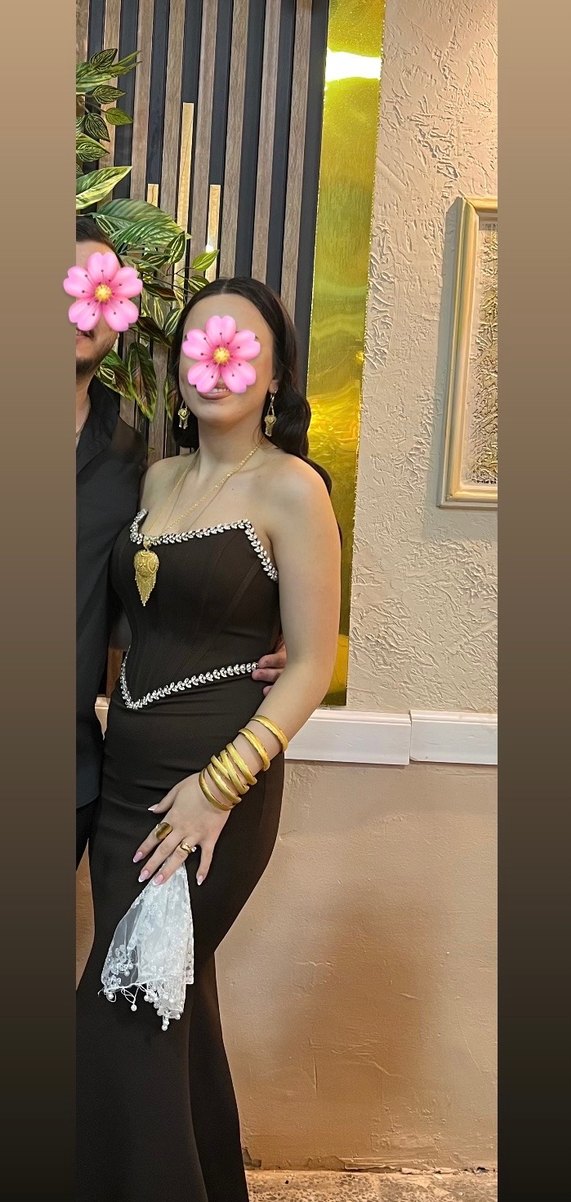 Boncuk Detaylı Siyah Uzun Straplez Elbise - Görsel 3