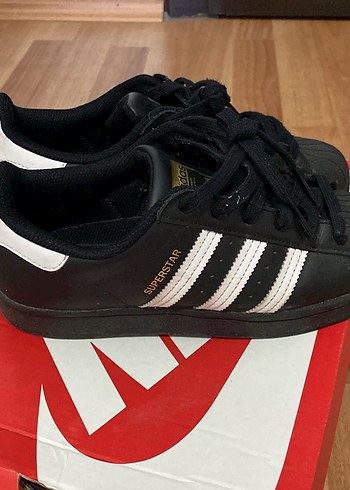 Siyah Beyaz Adidas Superstar Kadın Spor Ayakkabı