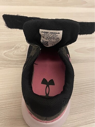 Under armour kız bebek ayakkabısı