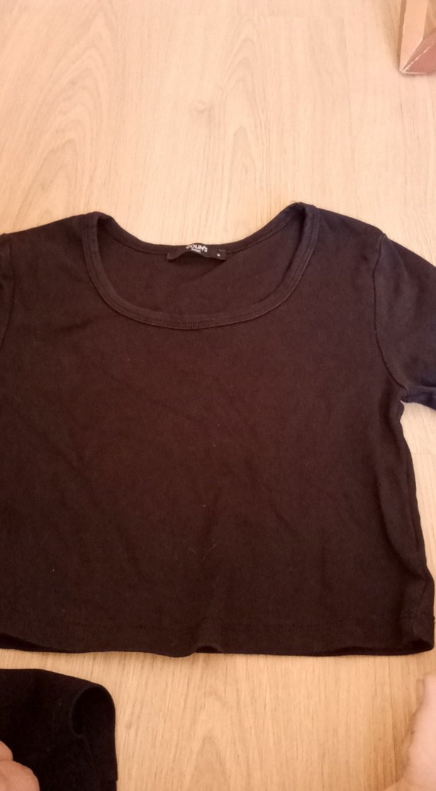 Siyah Kısa Kollu Crop Top - Görsel 3