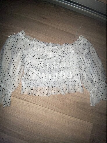 BERSHKA PUANTİYELİ FIRFIRLI CROP