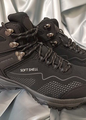 37 Beden Siyah Softshell Bağcıklı Spor Bot