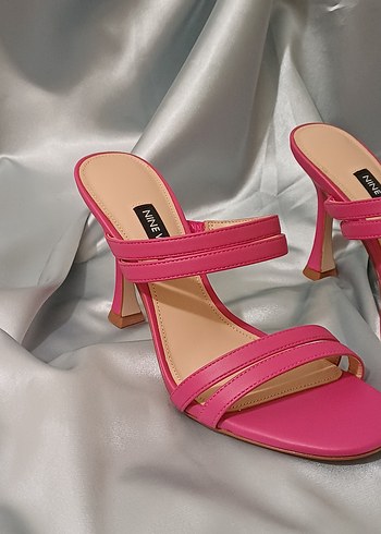 Pembe Tokalı İnce Topuklu Kadın Terlik - Görsel 2