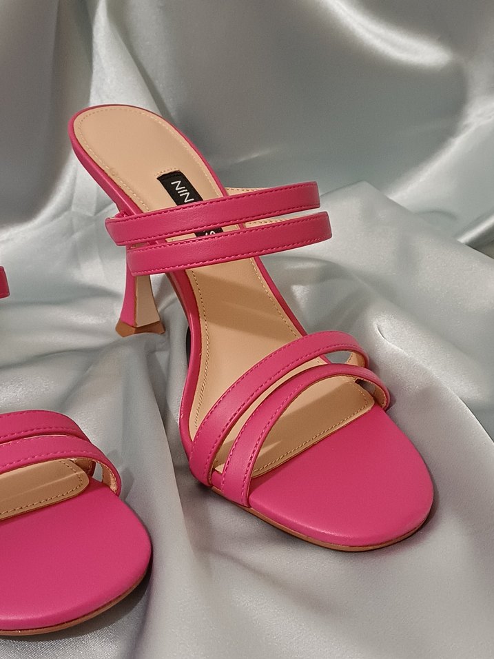 Pembe Tokalı İnce Topuklu Kadın Terlik - Görsel 3