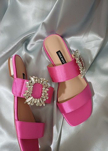 ninewest Pembe Çiçekli Tokalı - Görsel 5