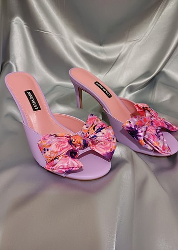 Nine West Pembe Yüksek Topuklu Kadın Terlik
