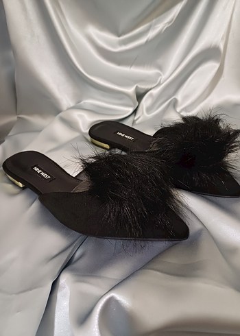 Siyah Tüylü Kadın Terlik 24.2 cm