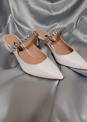 40 Beden Beyaz Deri Stiletto Topuklu Kadın Abiye Ayakkabı