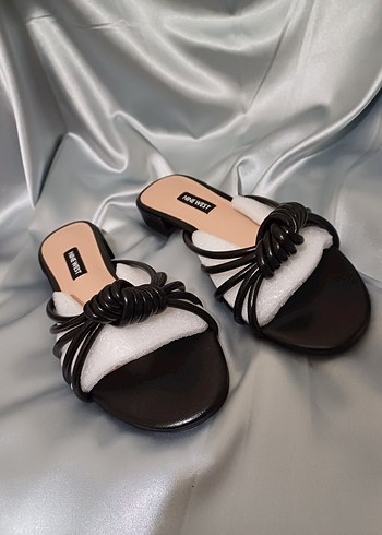 Nine West Nine West Siyah Kadın Topuklu Terlik