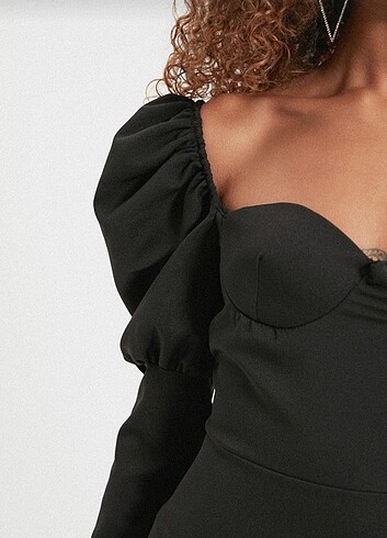 Trendyol & Milla Siyah göğüs pedli elbise