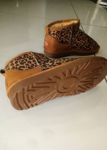 Ugg Kürklü Leopar Desenli Kahverengi Kadın Bot