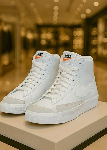 42 Beden Nike Beyaz Stiletto Topuklu Spor Ayakkabı