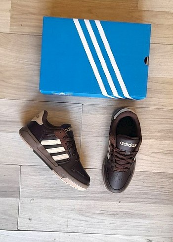 38 Beden kahverengi Renk adidas Kahverengi Spor Ayakkabı