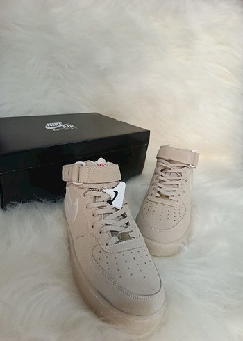 Bej Nike Air Force 1 Süet Kadın Spor Ayakkabı - Görsel 4