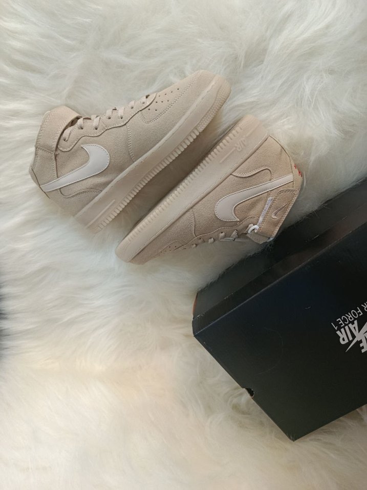 Bej Nike Air Force 1 Süet Kadın Spor Ayakkabı - Görsel 3