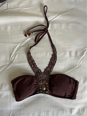 Bikini üstü