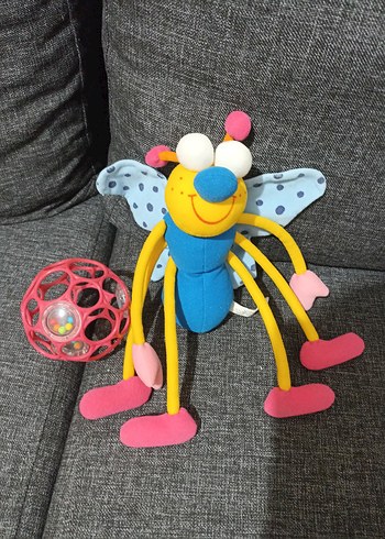 Çıngırakli top ve peluş Oyuncak ari