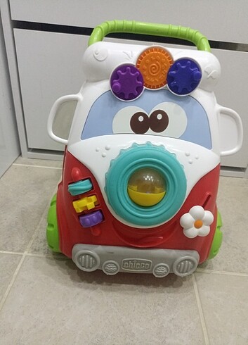 Chicco yürüme arkadaşı . tertemiz sorunsuz.