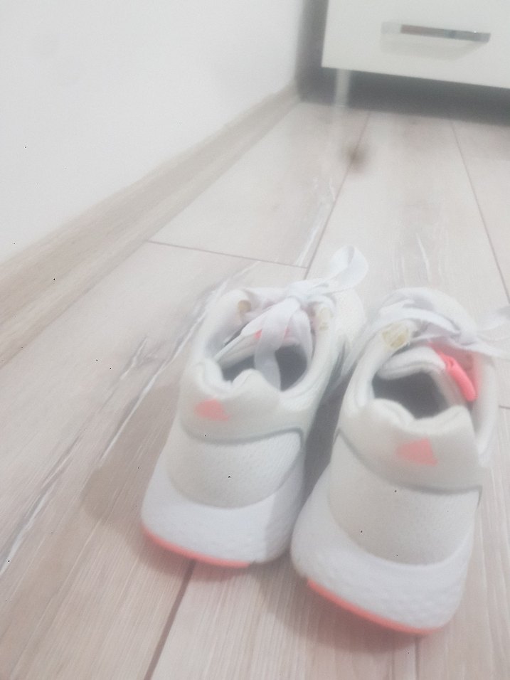 Beyaz Kadın Spor Ayakkabı Elastik Detaylı - Görsel 5