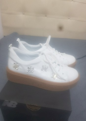 Pelinin Ayakkabıları 36