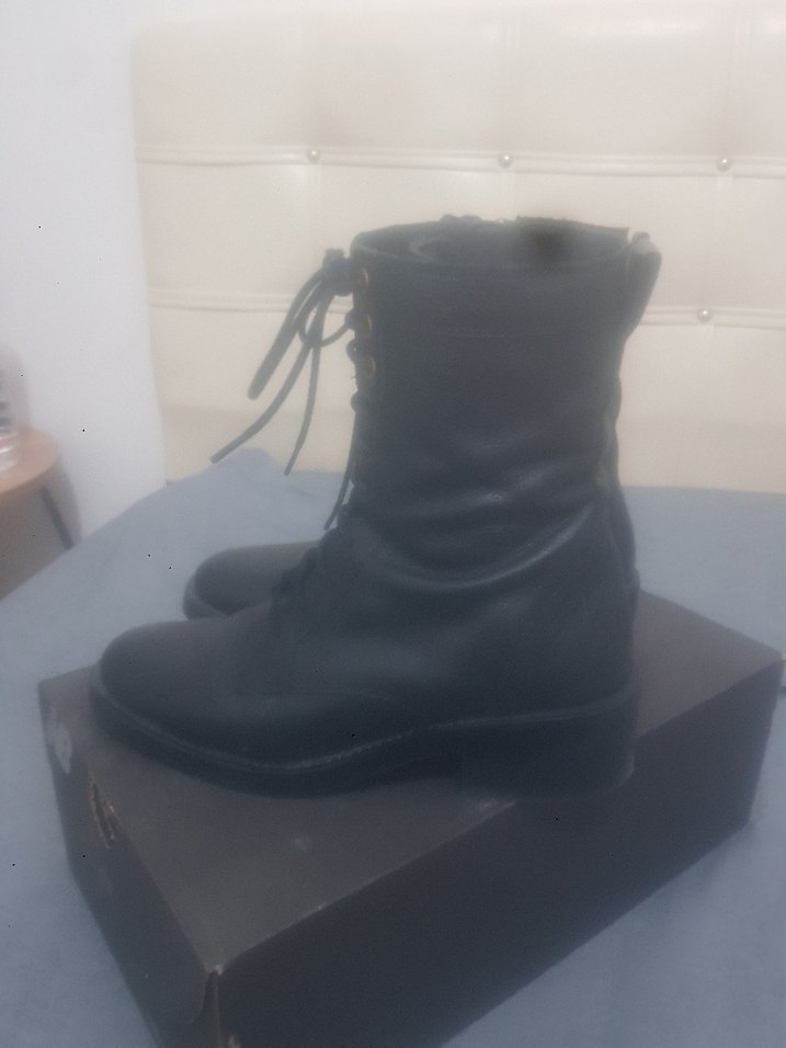 Siyah Deri Gotik Tokalı Kadın Bot - Görsel 2