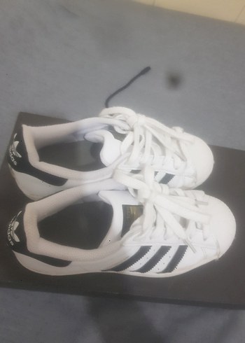 Beyaz Siyah Şeritli Spor Ayakkabı - Görsel 4