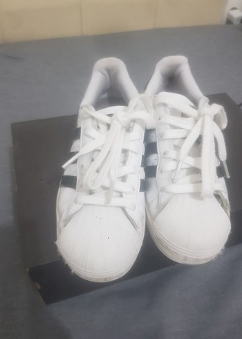 Beyaz Siyah Şeritli Spor Ayakkabı - Görsel 3